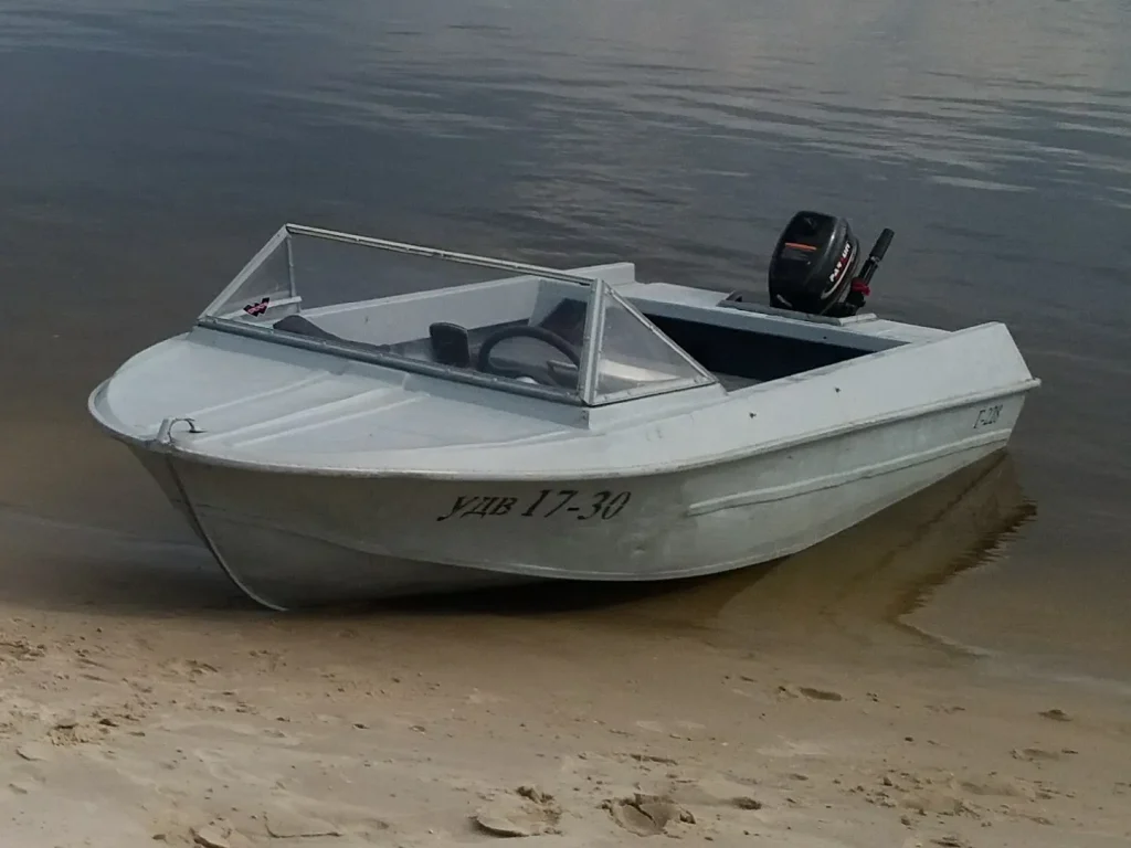 Причини купити якісне обладнання для моторних човнів